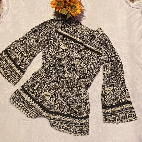 UMGEE Size M Long Sleeve Shorts Jumper Romper - Picture 10 of 12